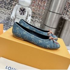 Louis Vuitton Flat Shoes